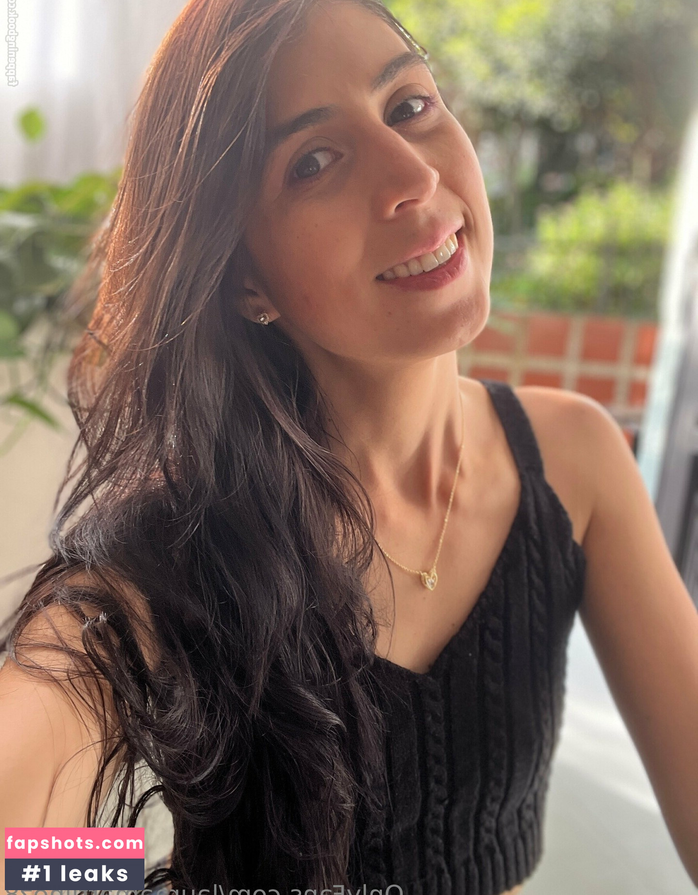 lauraamartiinez8 gallery photo #4