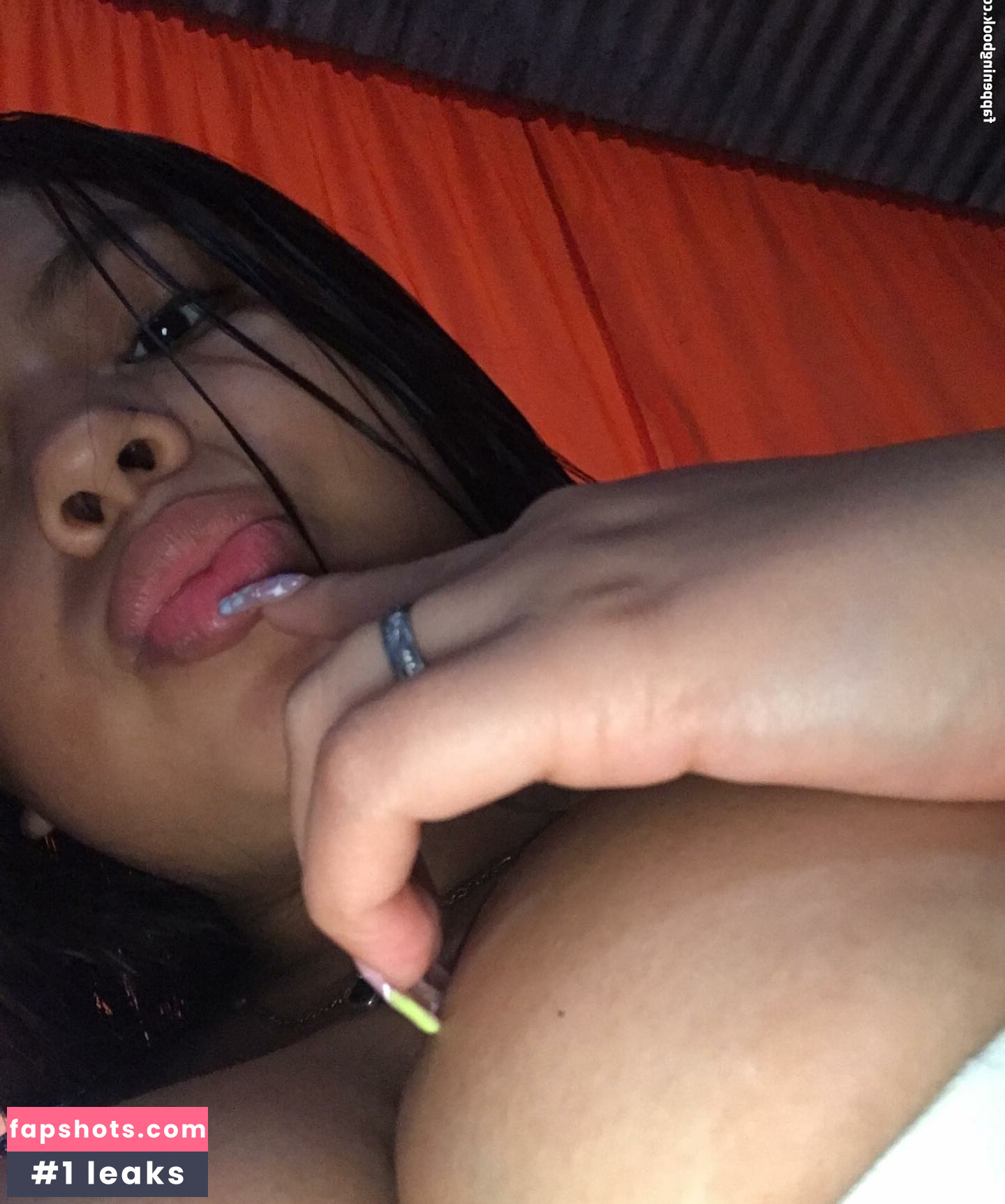 lauradayana2004 nude babe gallery