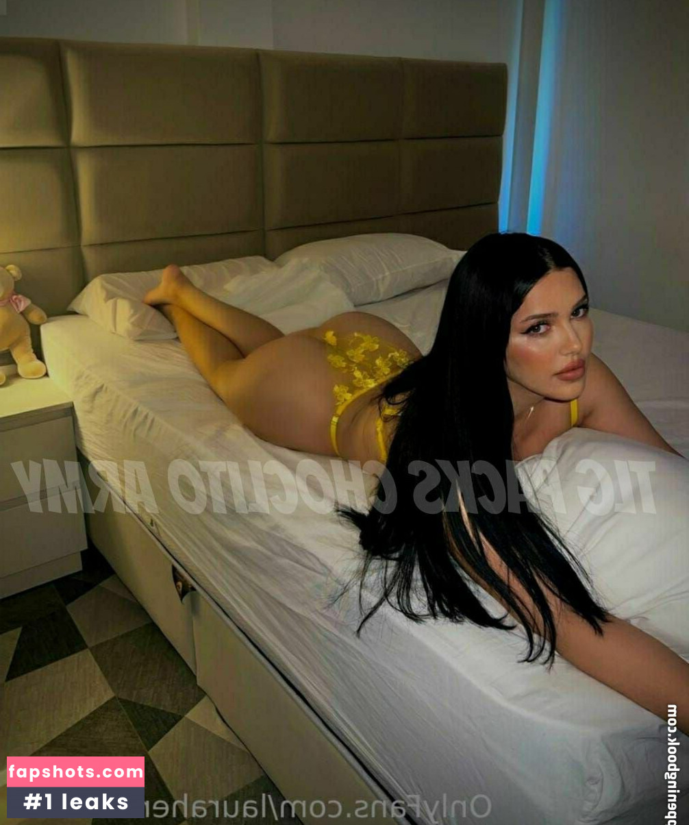 laurahernandez7 gallery photo #2