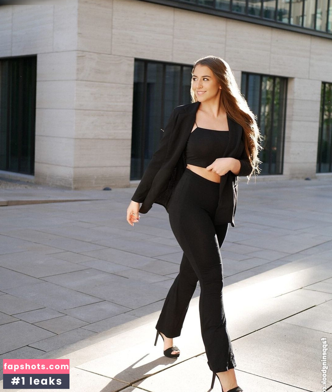 Laurainpictures Nude Leaks OnlyFans Photos #2 - Fapshots