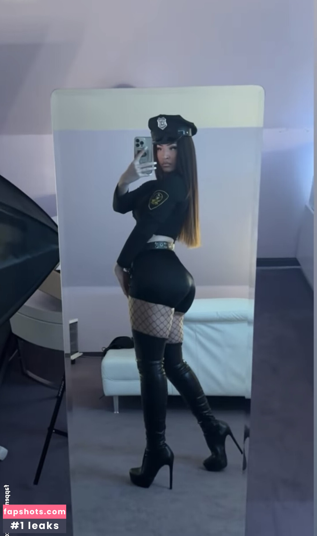 LauraLianaJane Filtración Desnuda OnlyFans Foto #5 - Fapshots