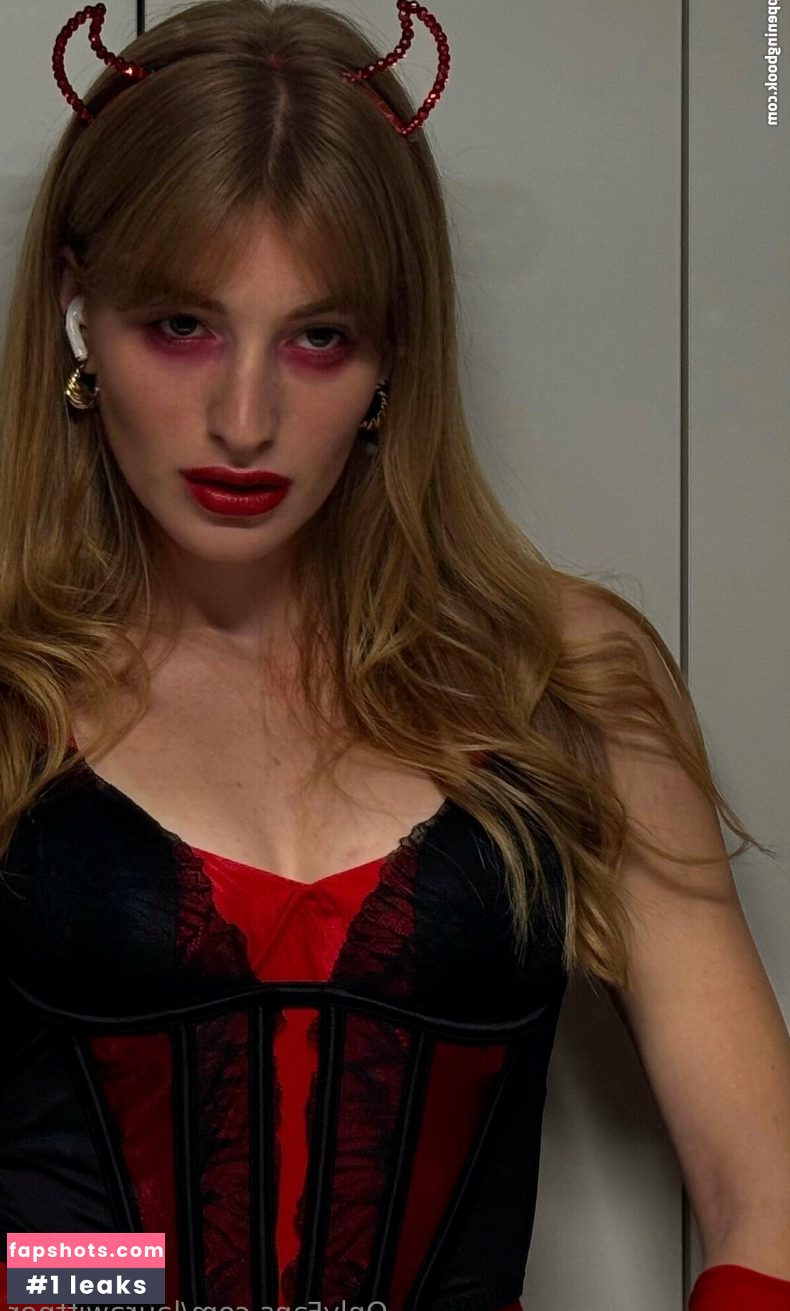 laurawittner gallery photo #36