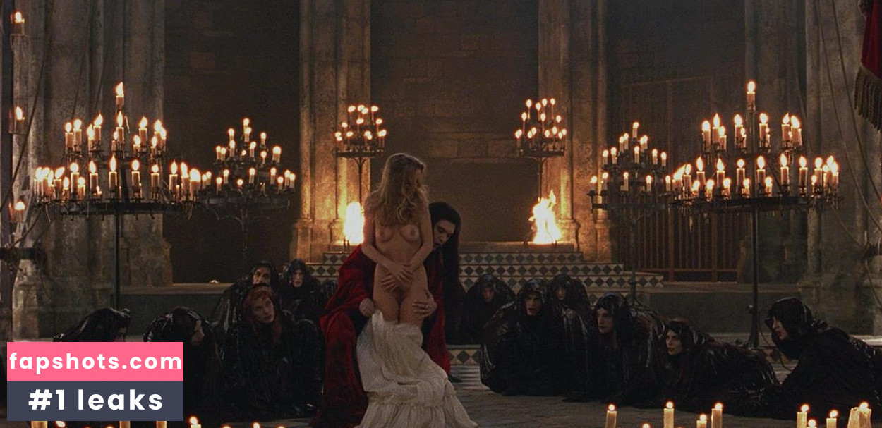 Laure Marsac gallery photo #12