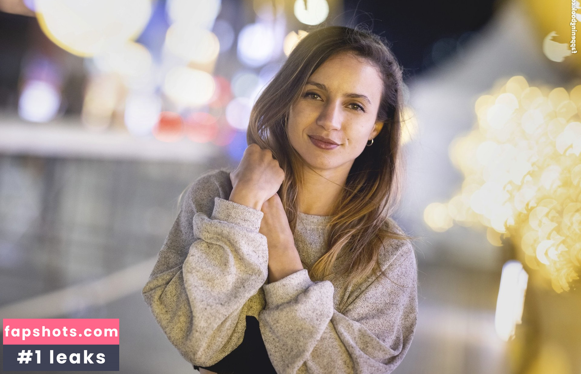 Laure Valée gallery photo #122