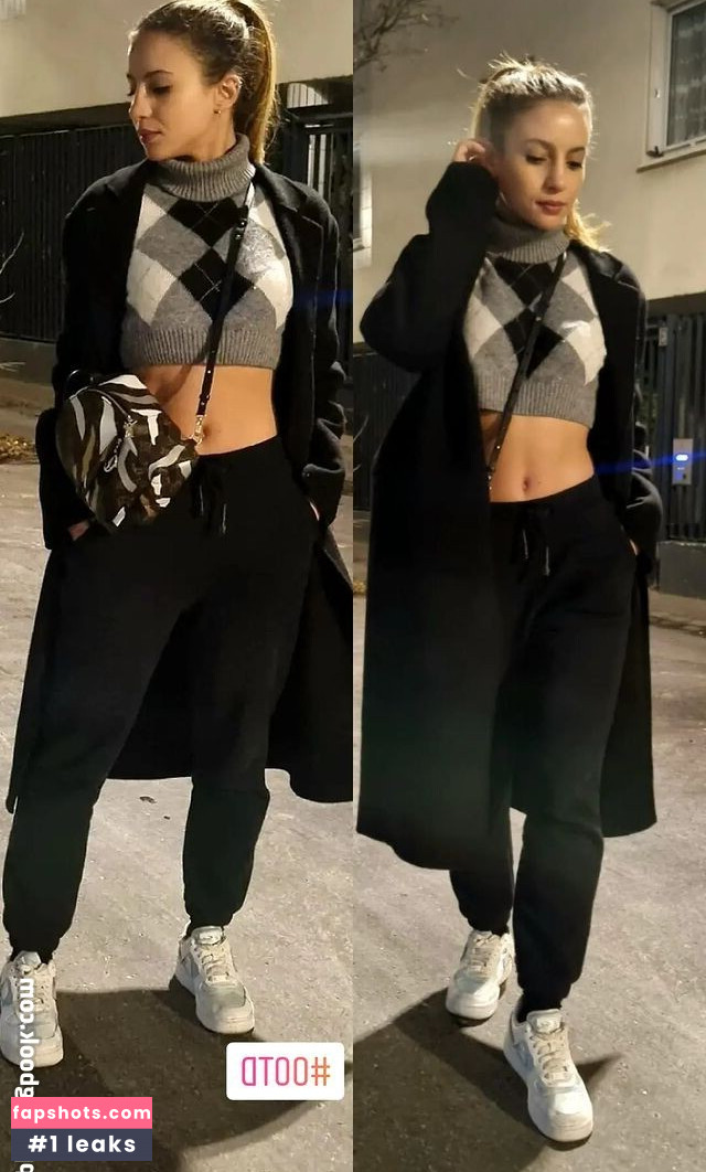 Laure Valée gallery photo #129