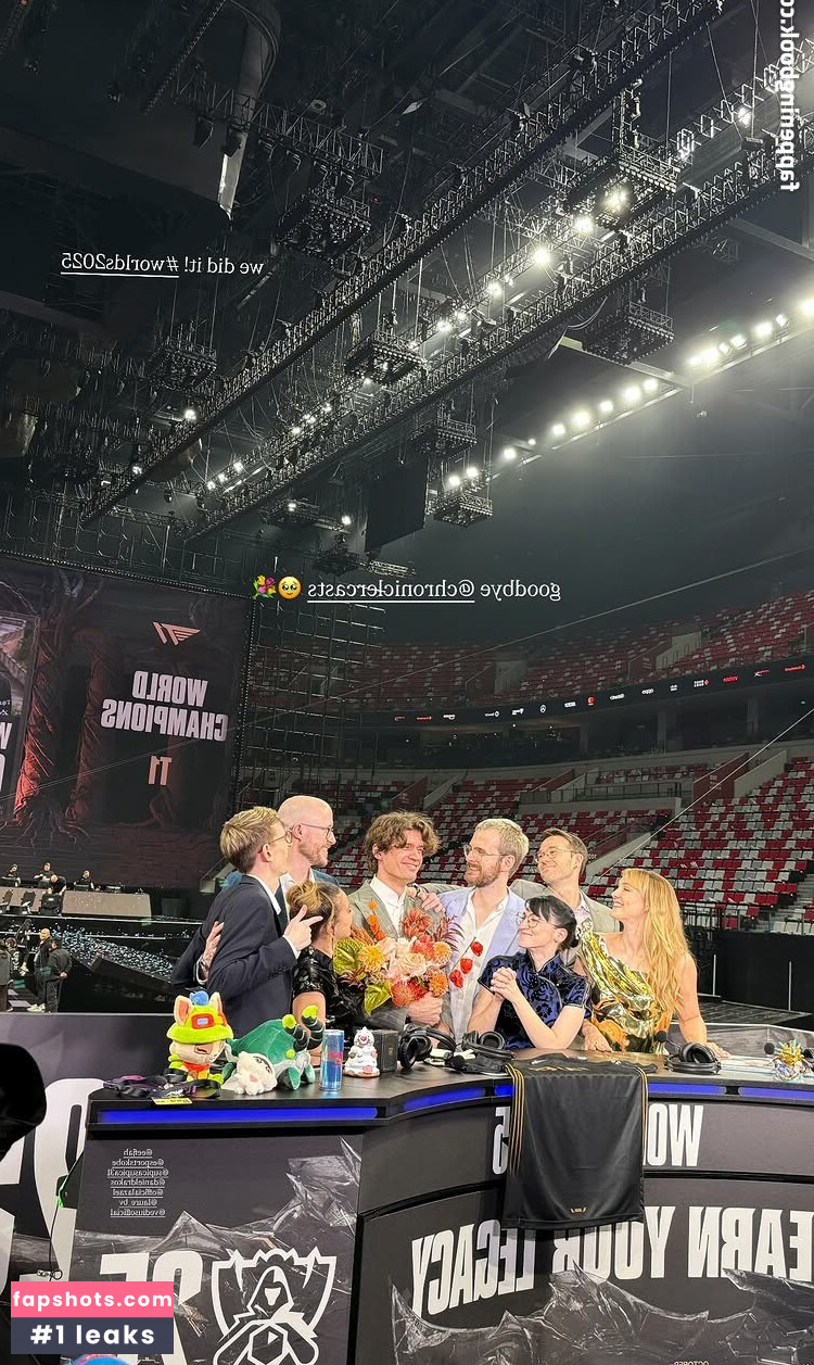 Laure Valée gallery photo #4