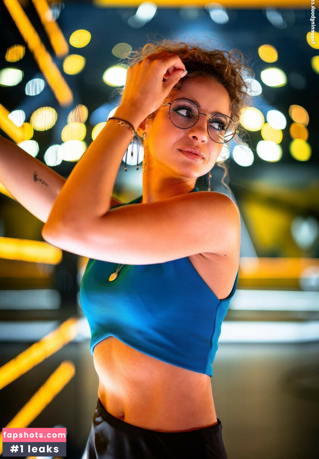 Laure Valée gallery photo #32