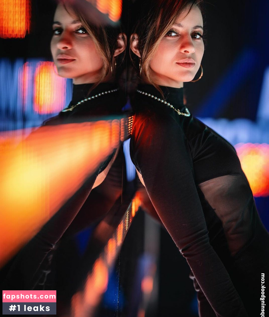 Laure Valée gallery photo #50