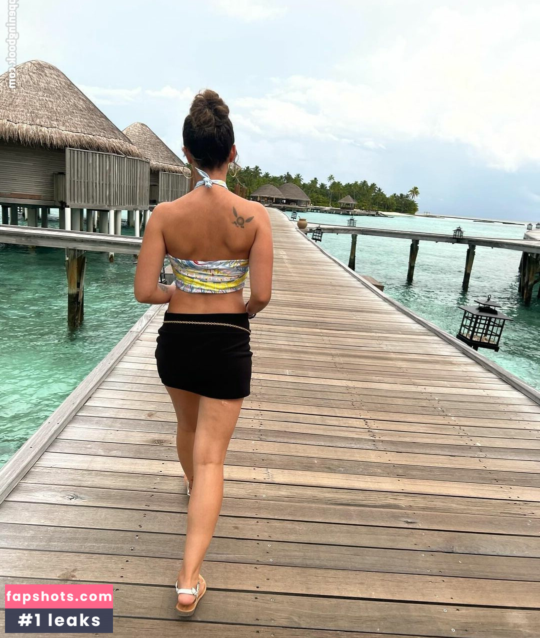 Laure Valée gallery photo #60