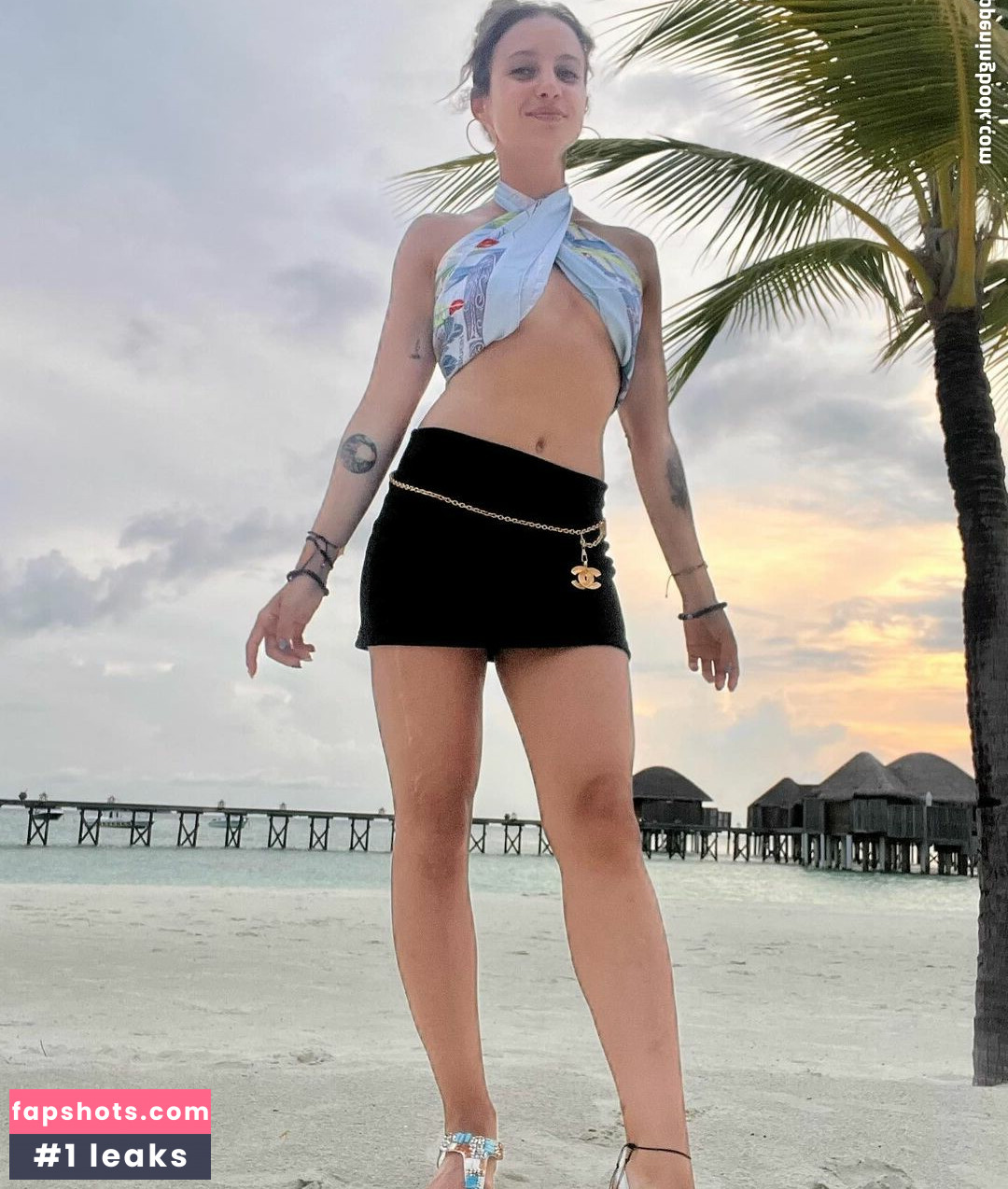 Laure Valée gallery photo #61