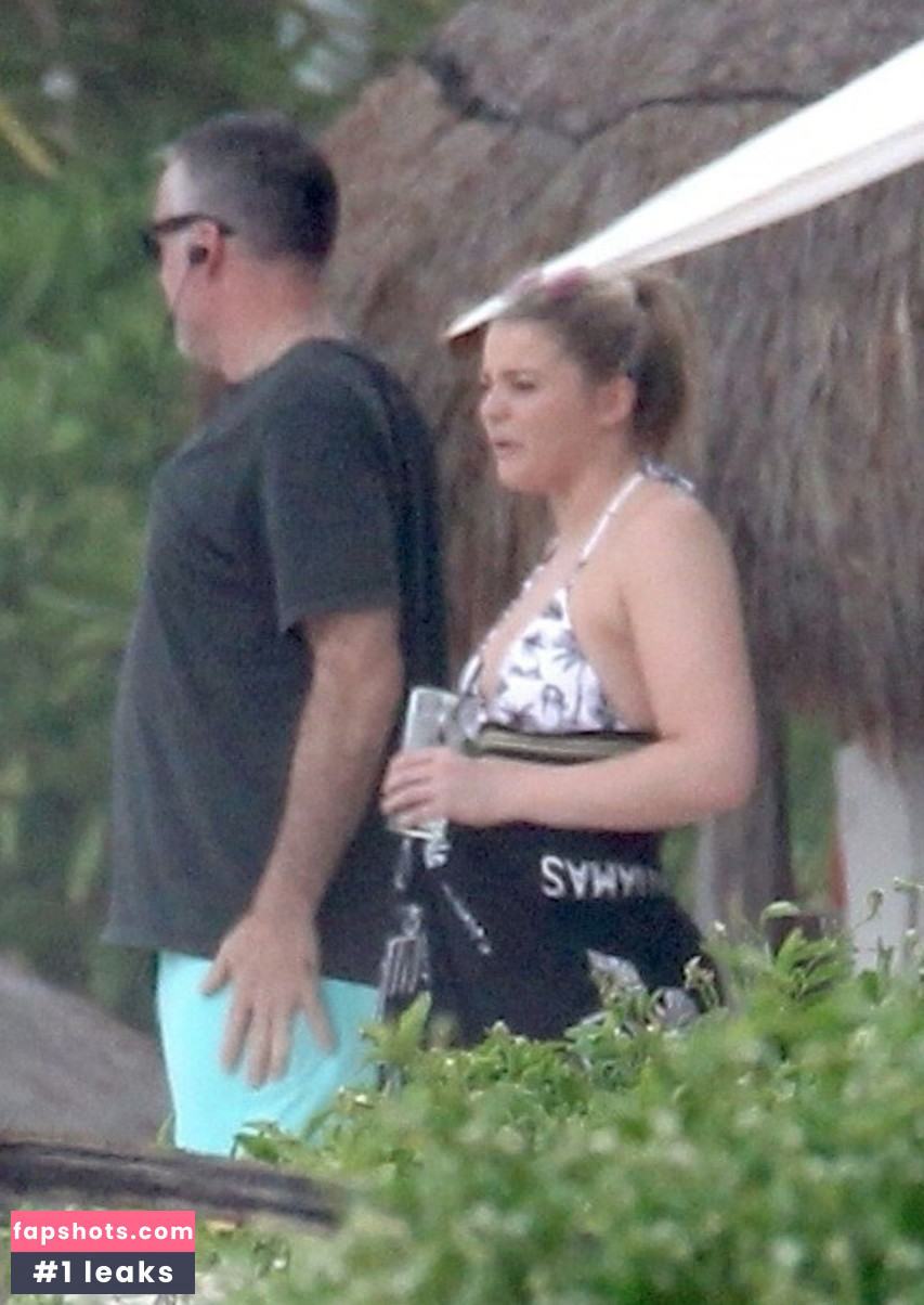 Lauren Alaina gallery photo #21