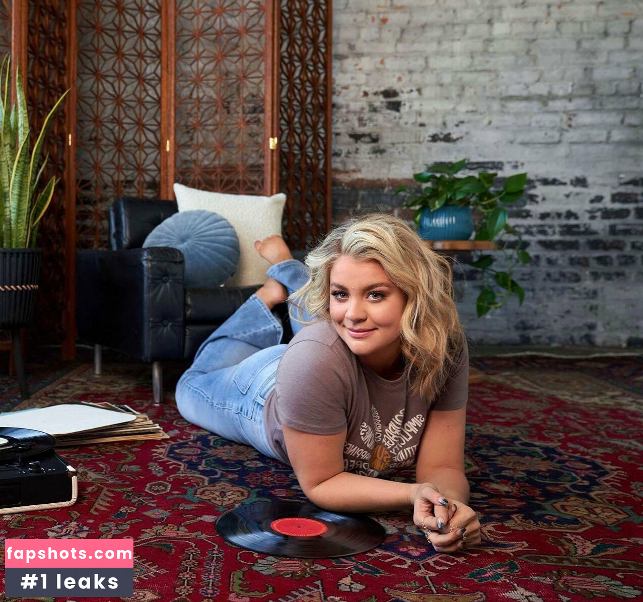 Lauren Alaina gallery photo #5