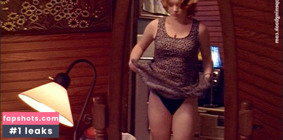 Lauren Ambrose Filtración Desnuda OnlyFans Foto #8 - Fapshots