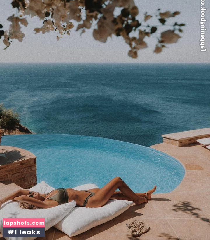 Lauren Bullen Nude Leaks OnlyFans Photos #32 - LeakJerk