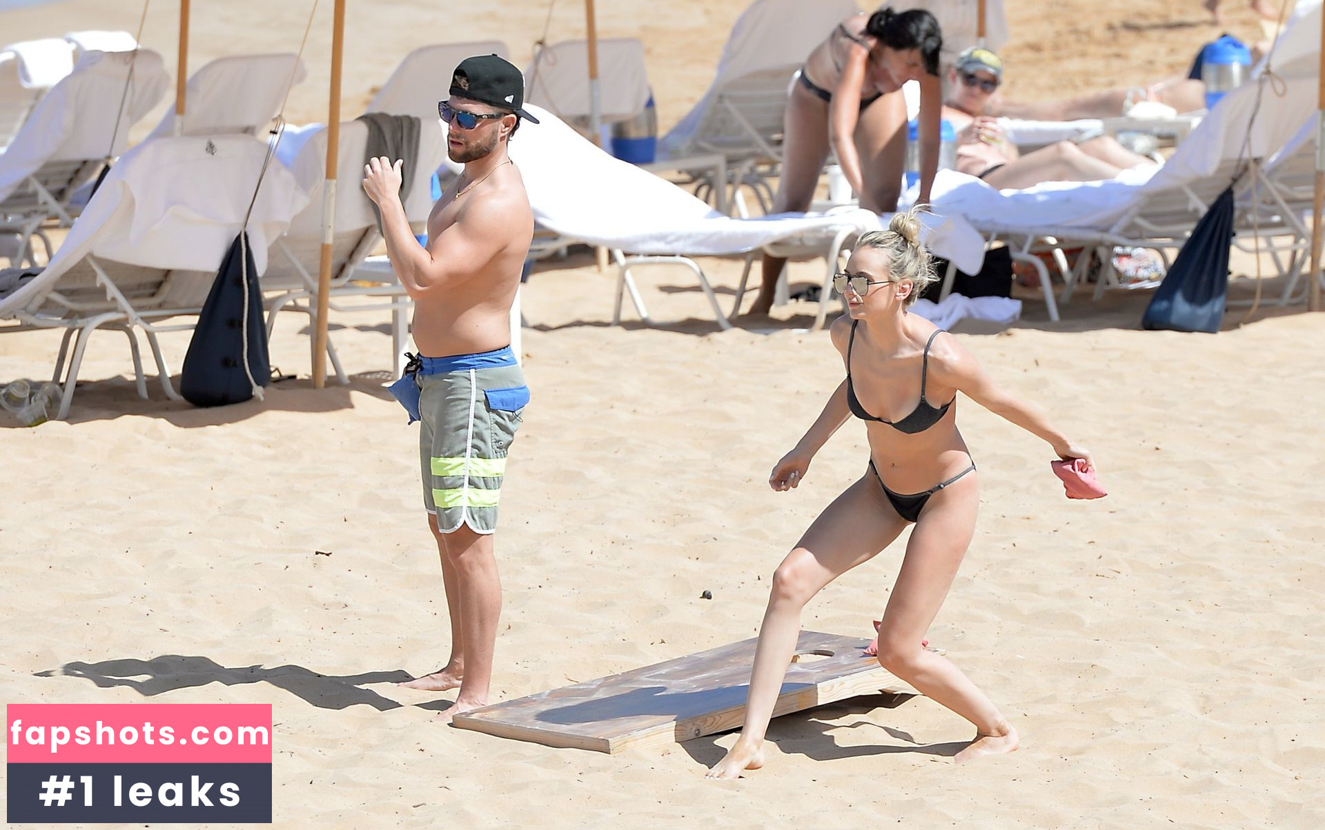 Lauren Bushnell gallery photo #12