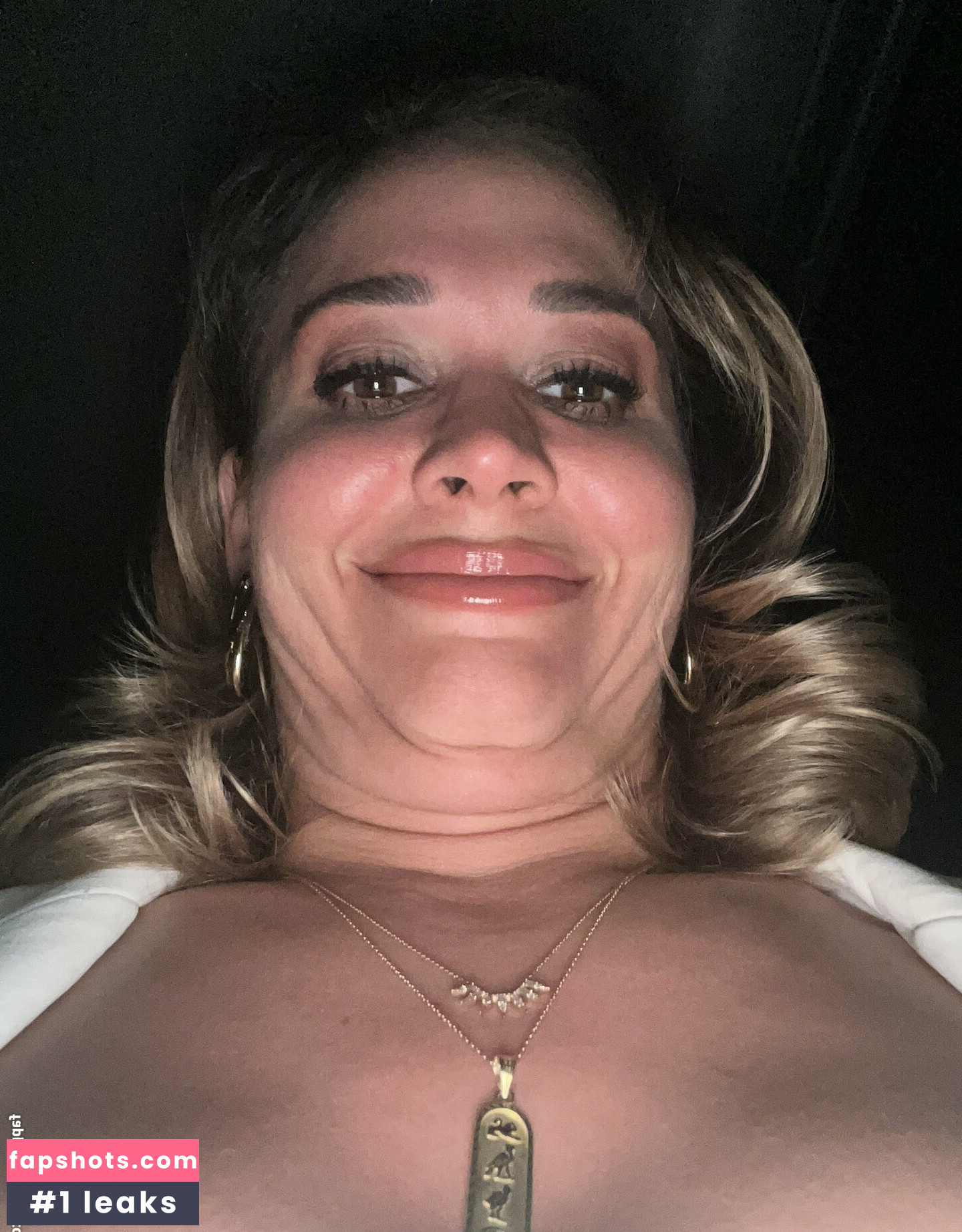 Lauren Compton gallery photo #8