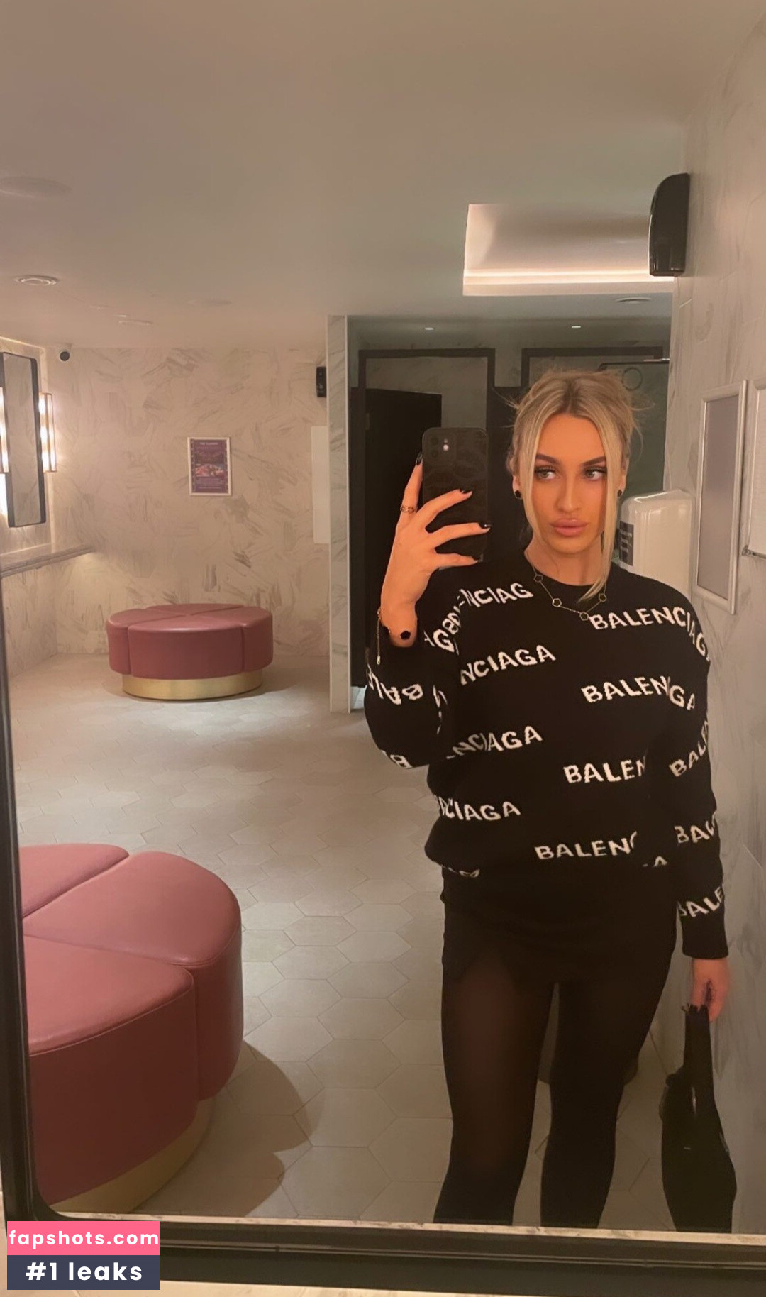 Lauren Day gallery photo #29