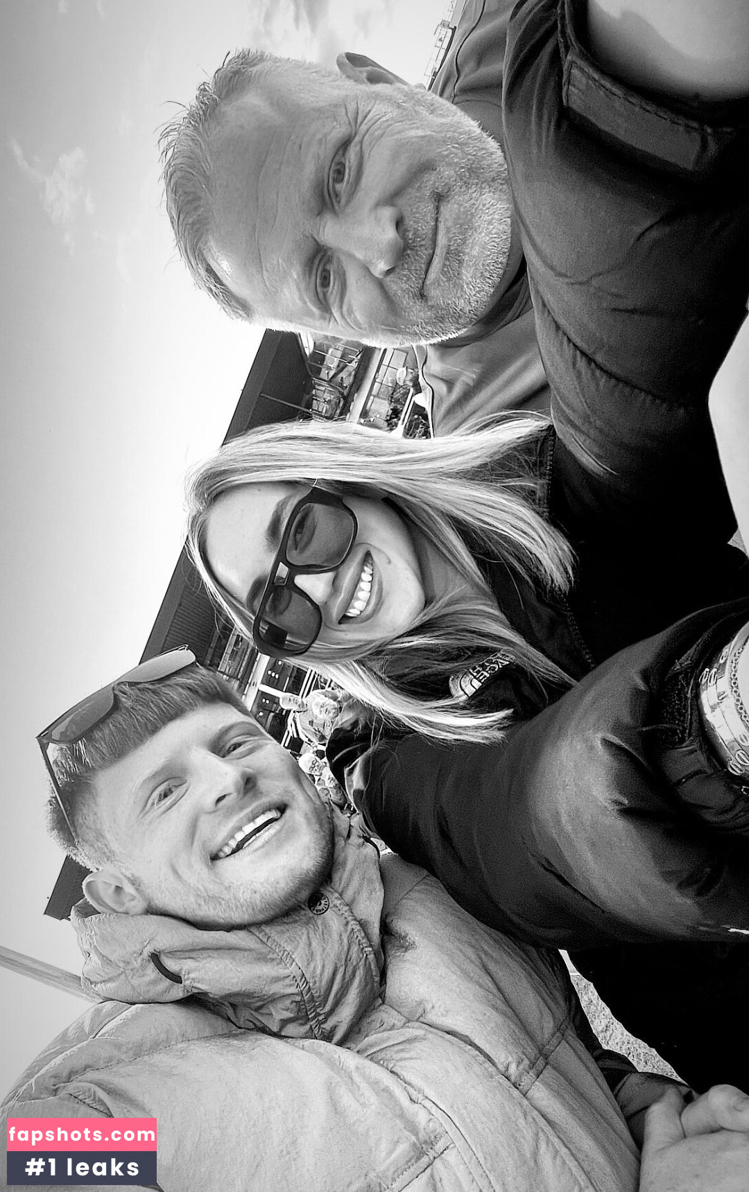 Lauren Day gallery photo #6