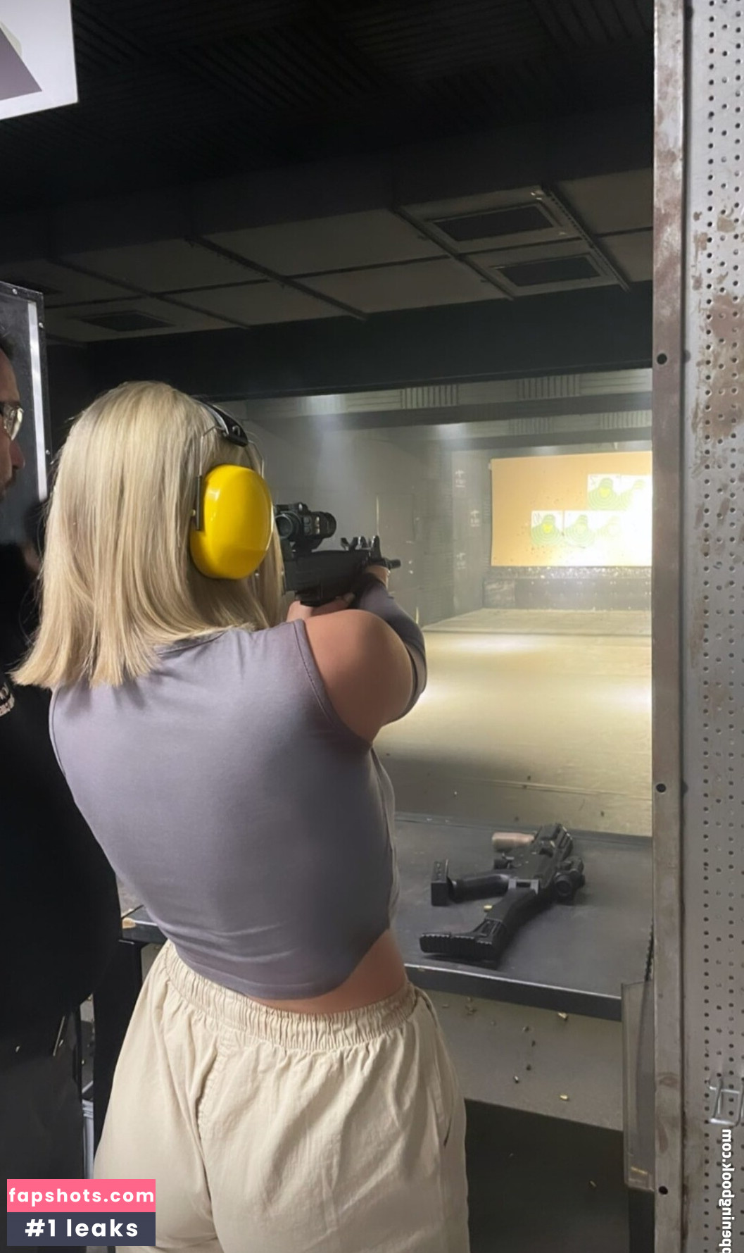 Lauren Day gallery photo #63