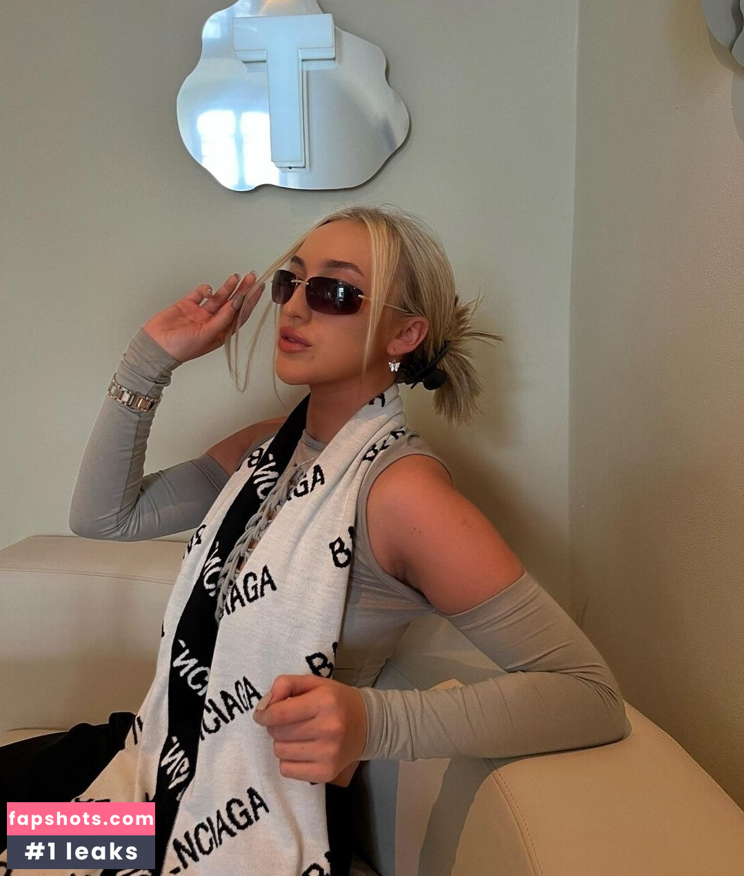 Lauren Day gallery photo #66