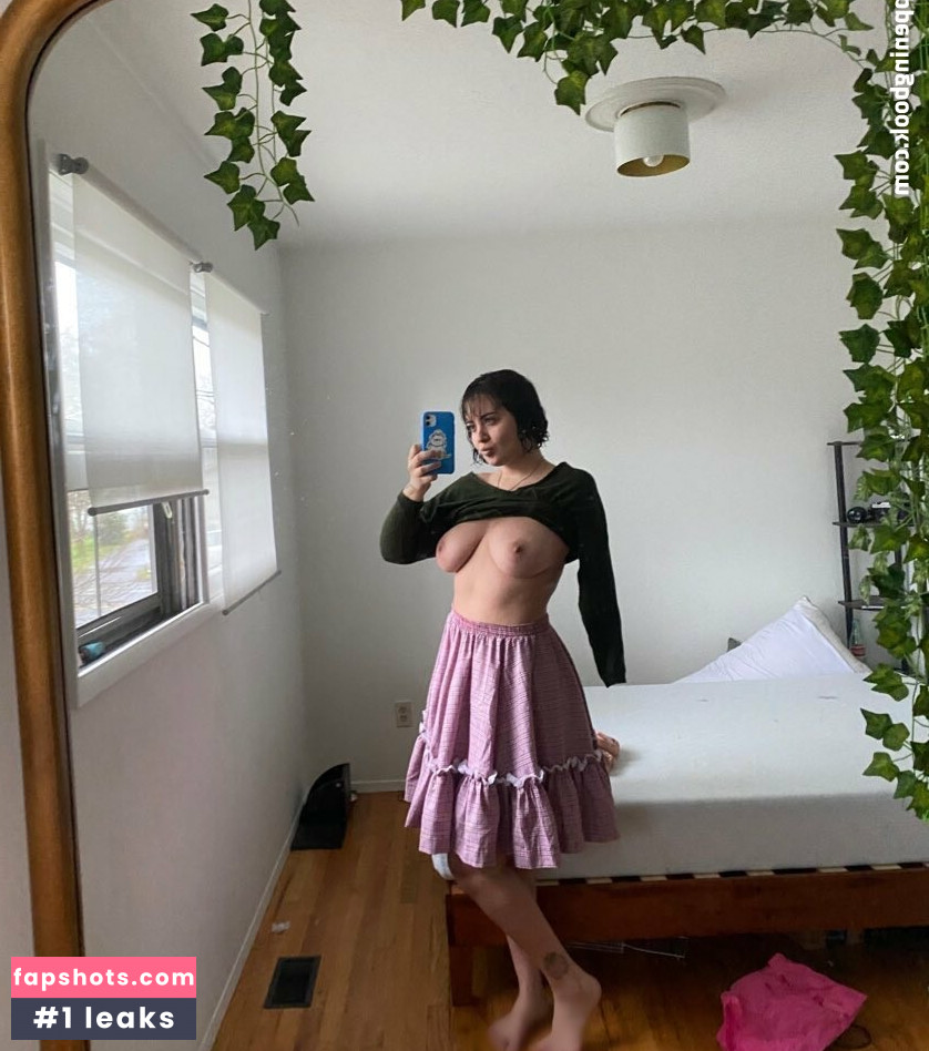 Lauren Duck nude babe gallery