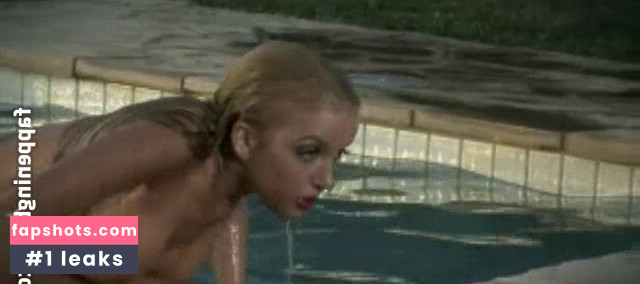 Lauren Hart gallery photo #11