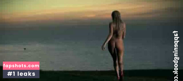 Lauren Hart gallery photo #7