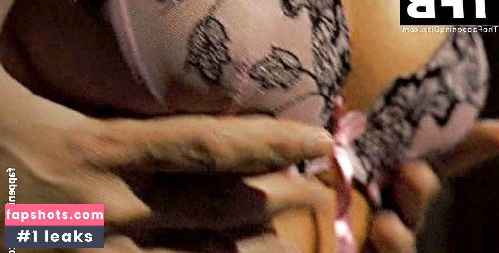 Lauren Holly gallery photo #21