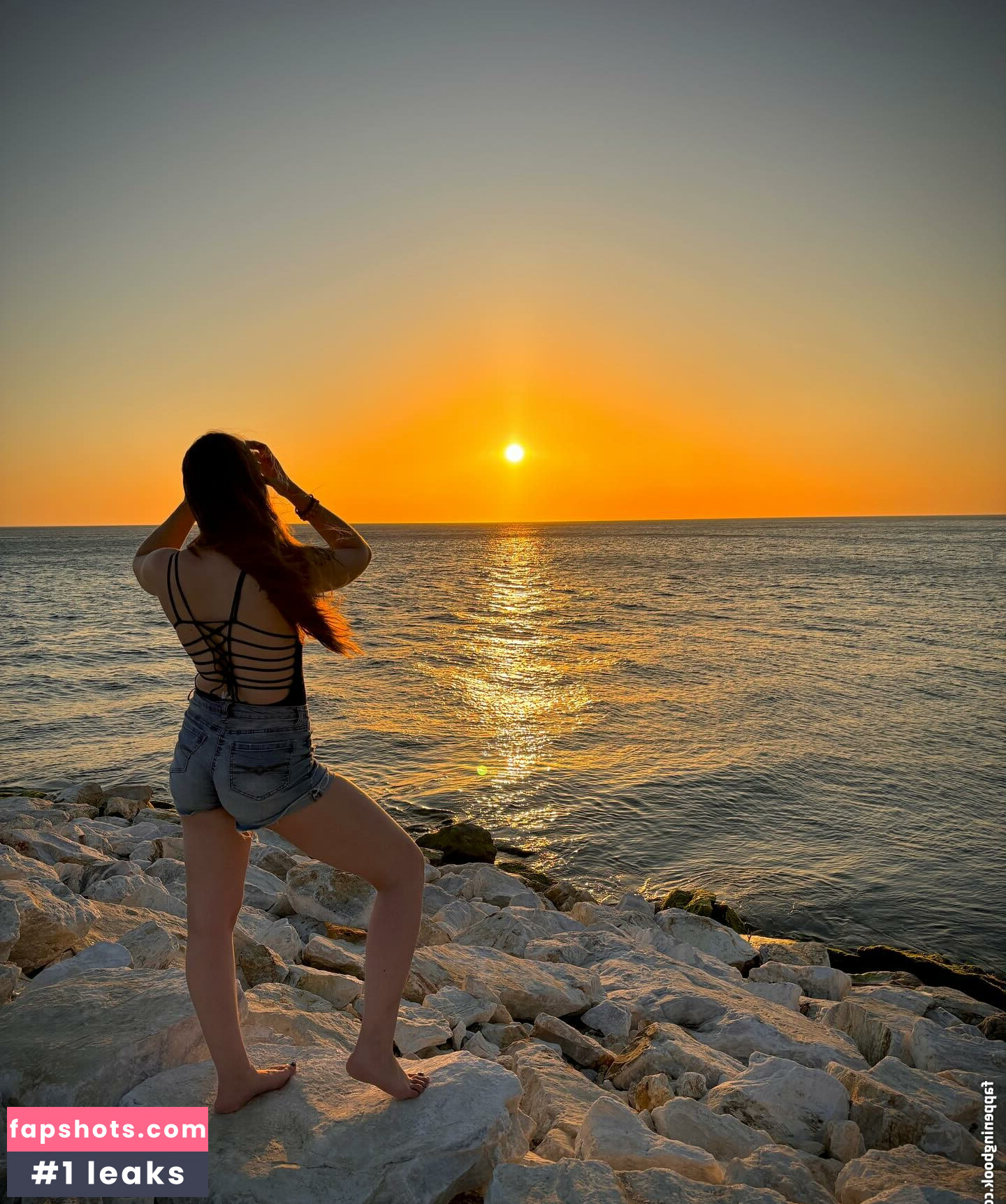 Lauren La Gringa Latina gallery photo #14