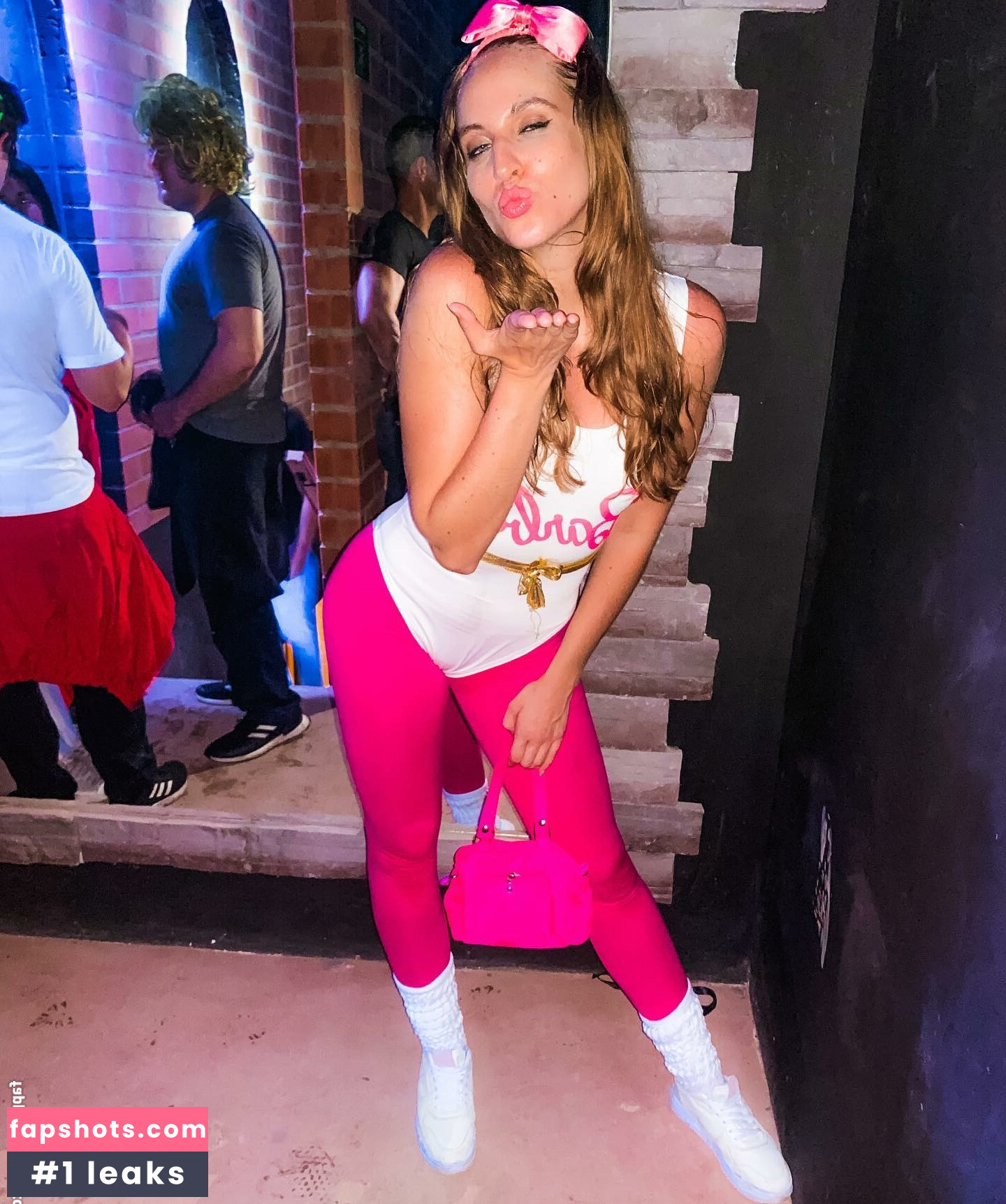 Lauren La Gringa Latina gallery photo #15