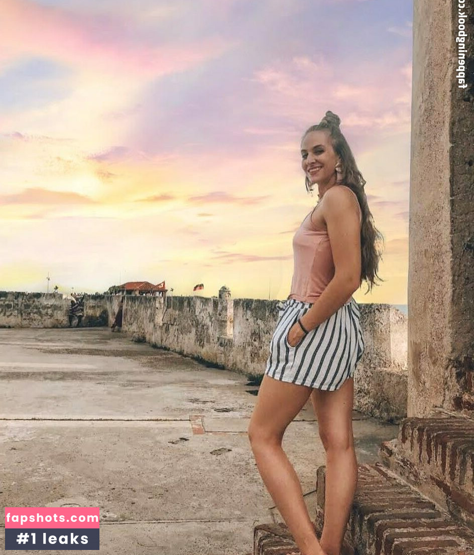 Lauren La Gringa Latina gallery photo #24