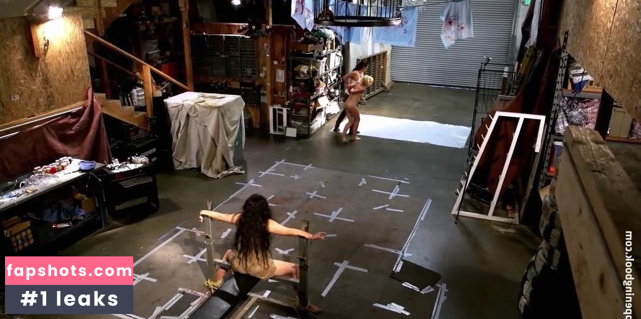 Lauren Lakis gallery photo #8