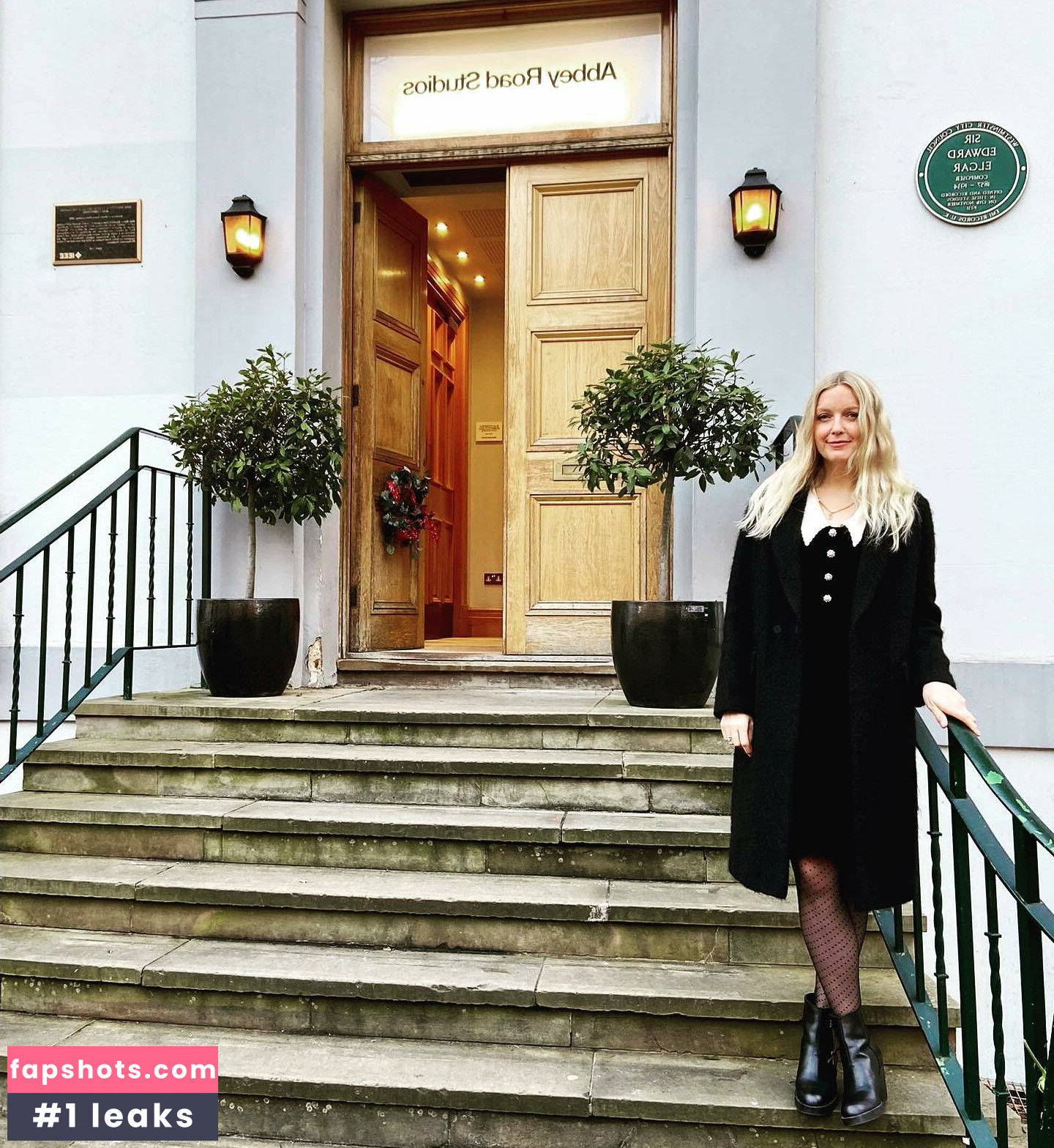 Lauren Laverne Nude Leaks OnlyFans Photos #31 - LeakJerk