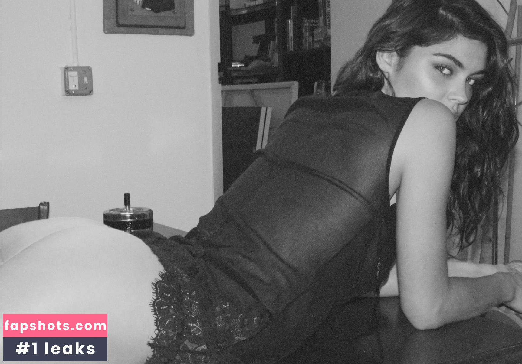 Lauren Layne gallery photo #60