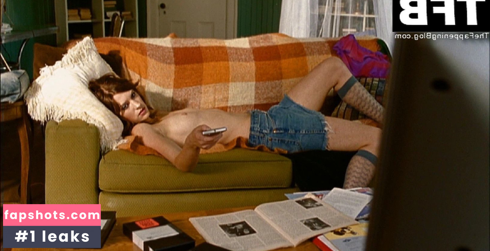 Lauren Lee Smith gallery photo #13