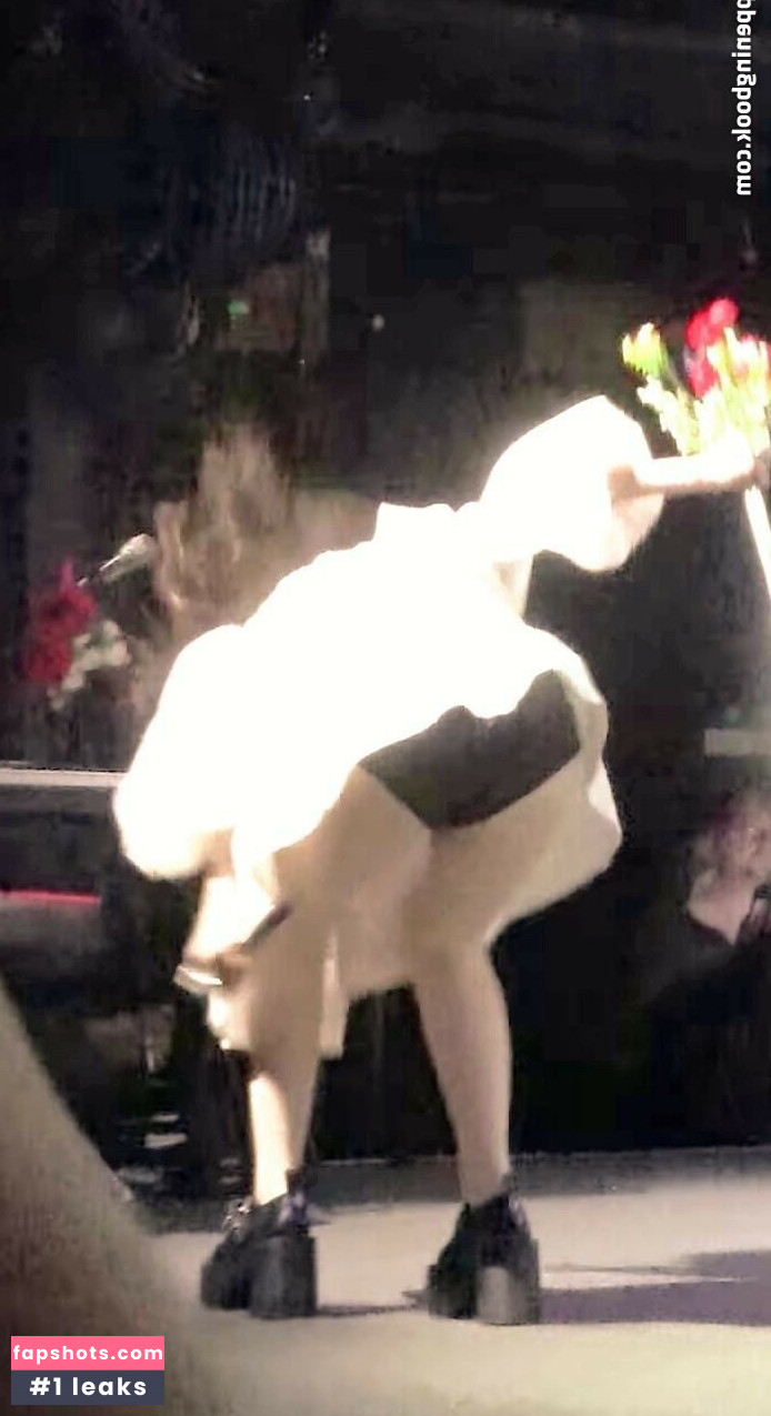 Lauren Mayberry Nude Leaks OnlyFans Photos #111 - LeakJerk