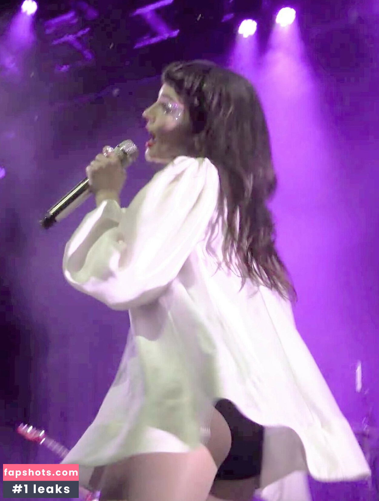 Lauren Mayberry Nude Leaks OnlyFans Photos #112 - LeakJerk