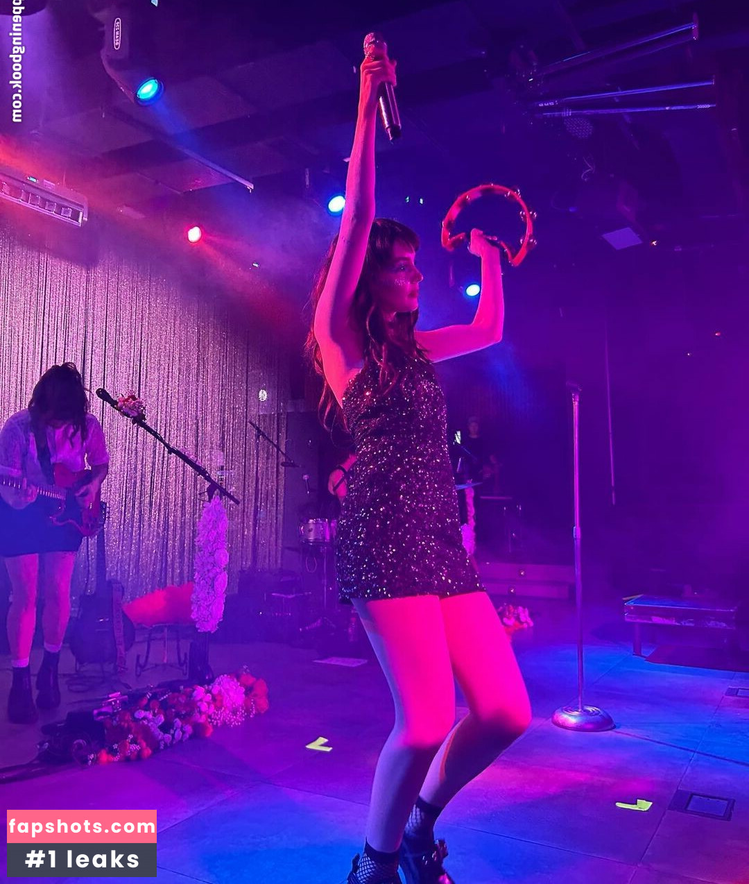 Lauren Mayberry Nude Leaks OnlyFans Photos #131 - LeakJerk