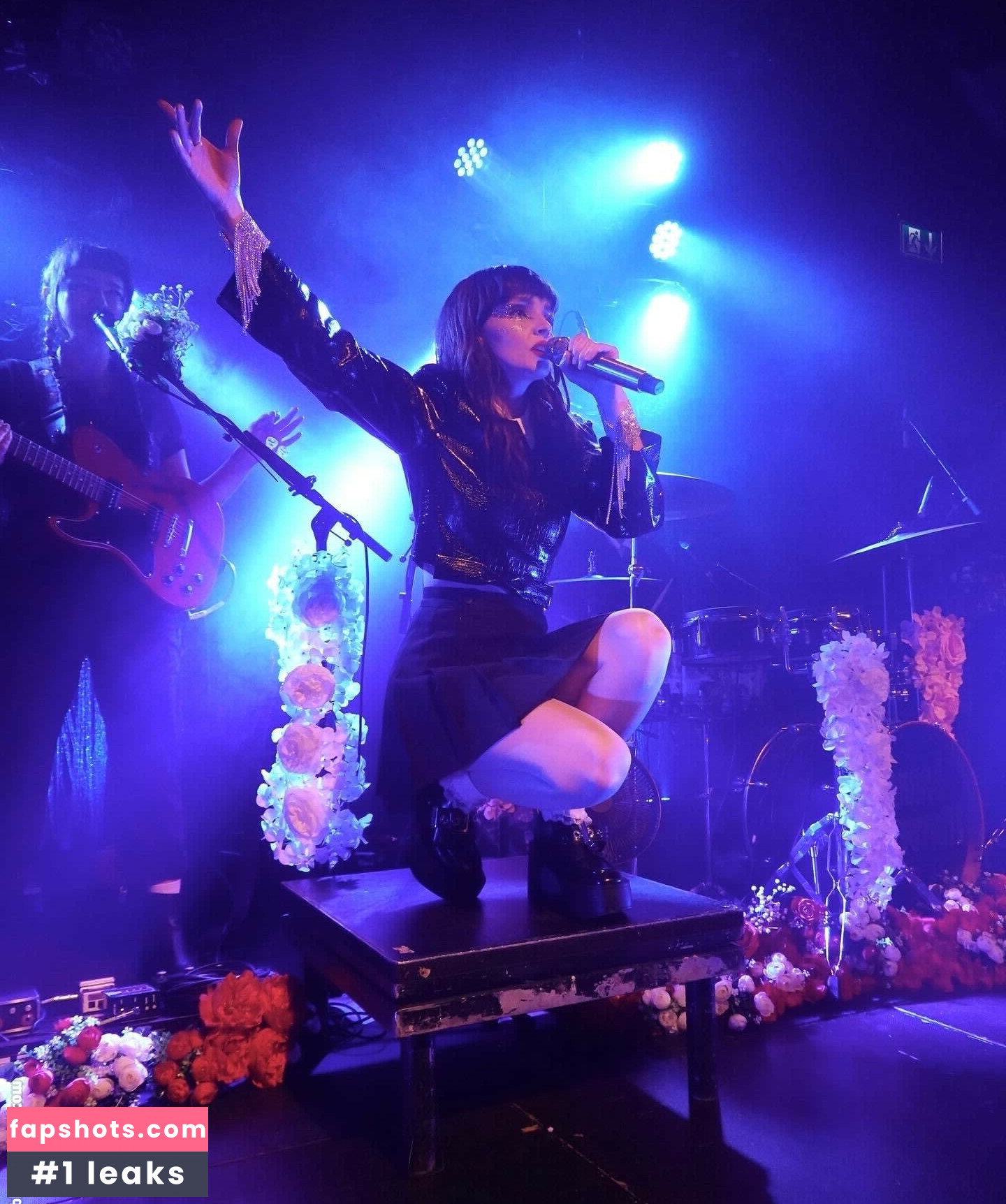 Lauren Mayberry Nude Leaks OnlyFans Photos #139 - LeakJerk