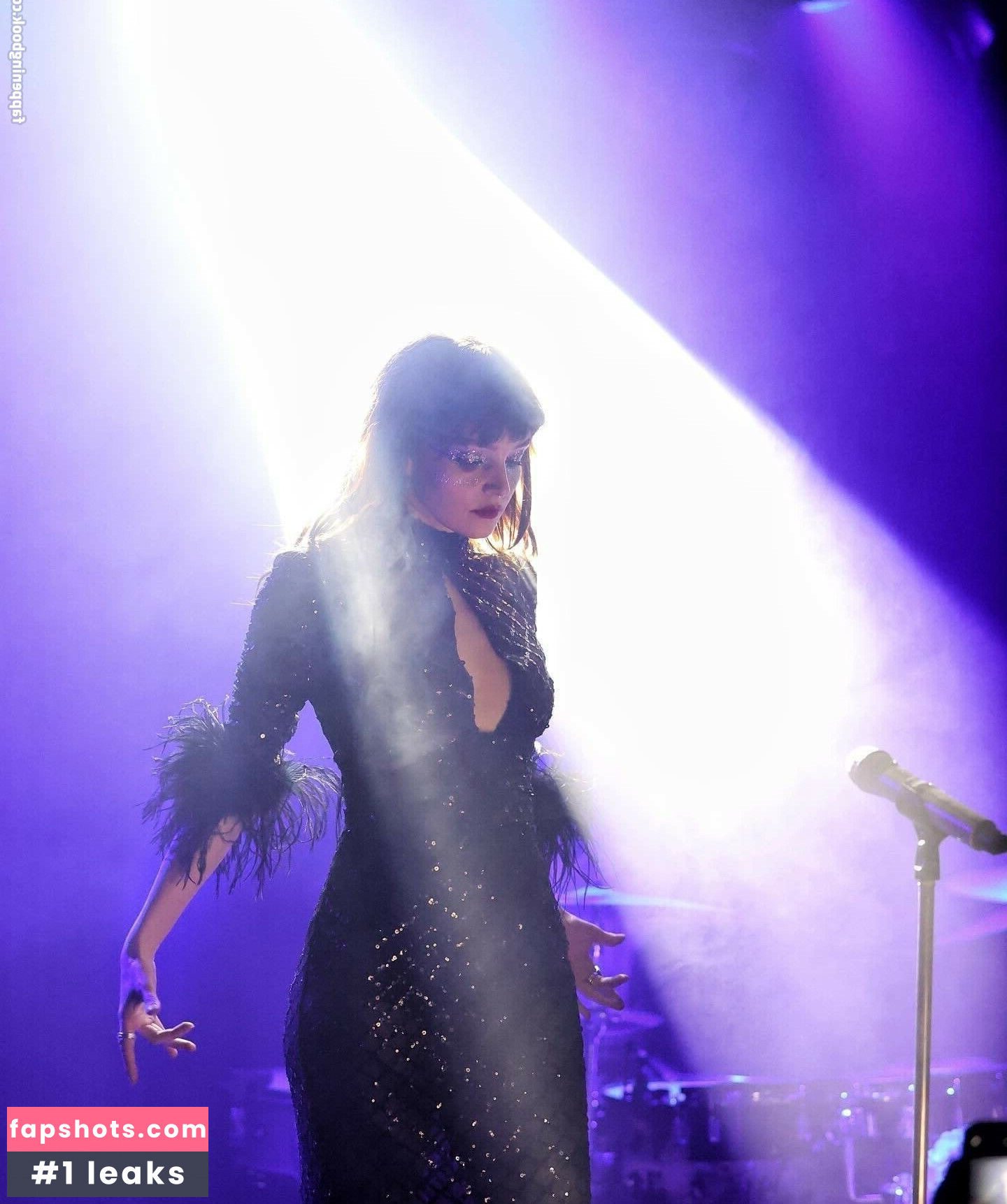 Lauren Mayberry Nude Leaks OnlyFans Photos #146 - LeakJerk