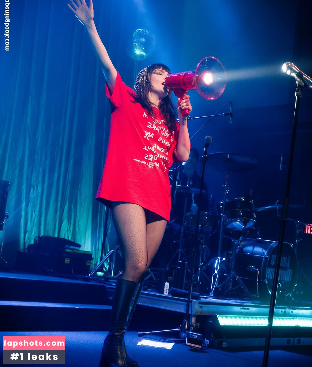 Lauren Mayberry Nude Leaks OnlyFans Photos #16 - LeakJerk