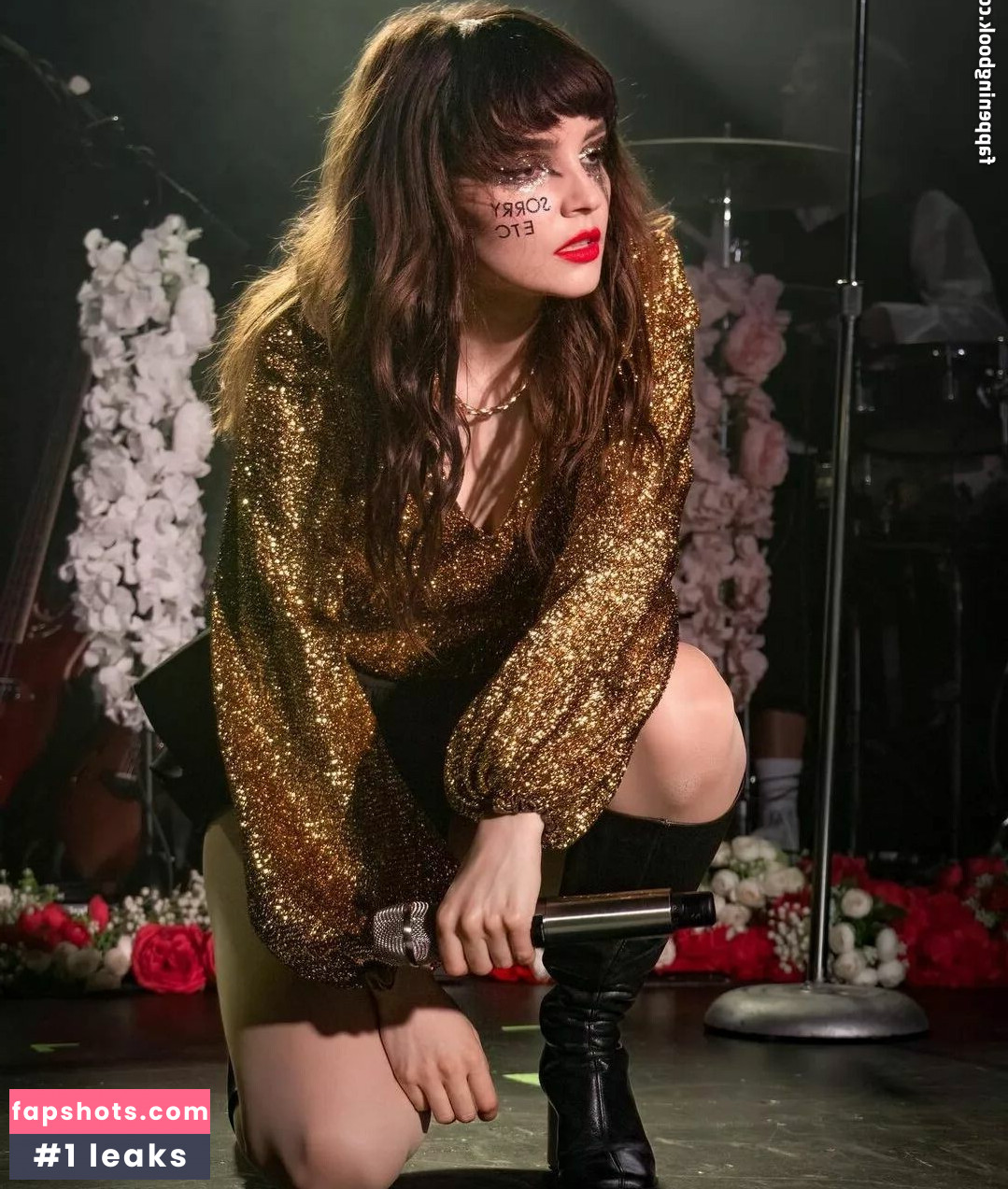 Lauren Mayberry Nude Leaks OnlyFans Photos #151 - LeakJerk