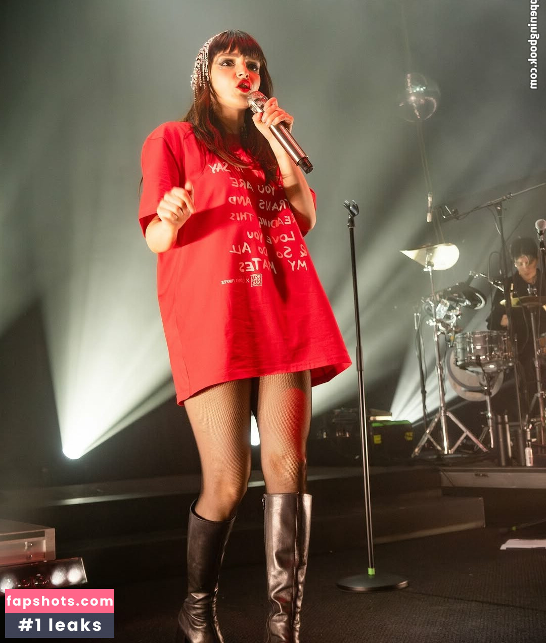 Lauren Mayberry Nude Leaks OnlyFans Photos #17 - LeakJerk