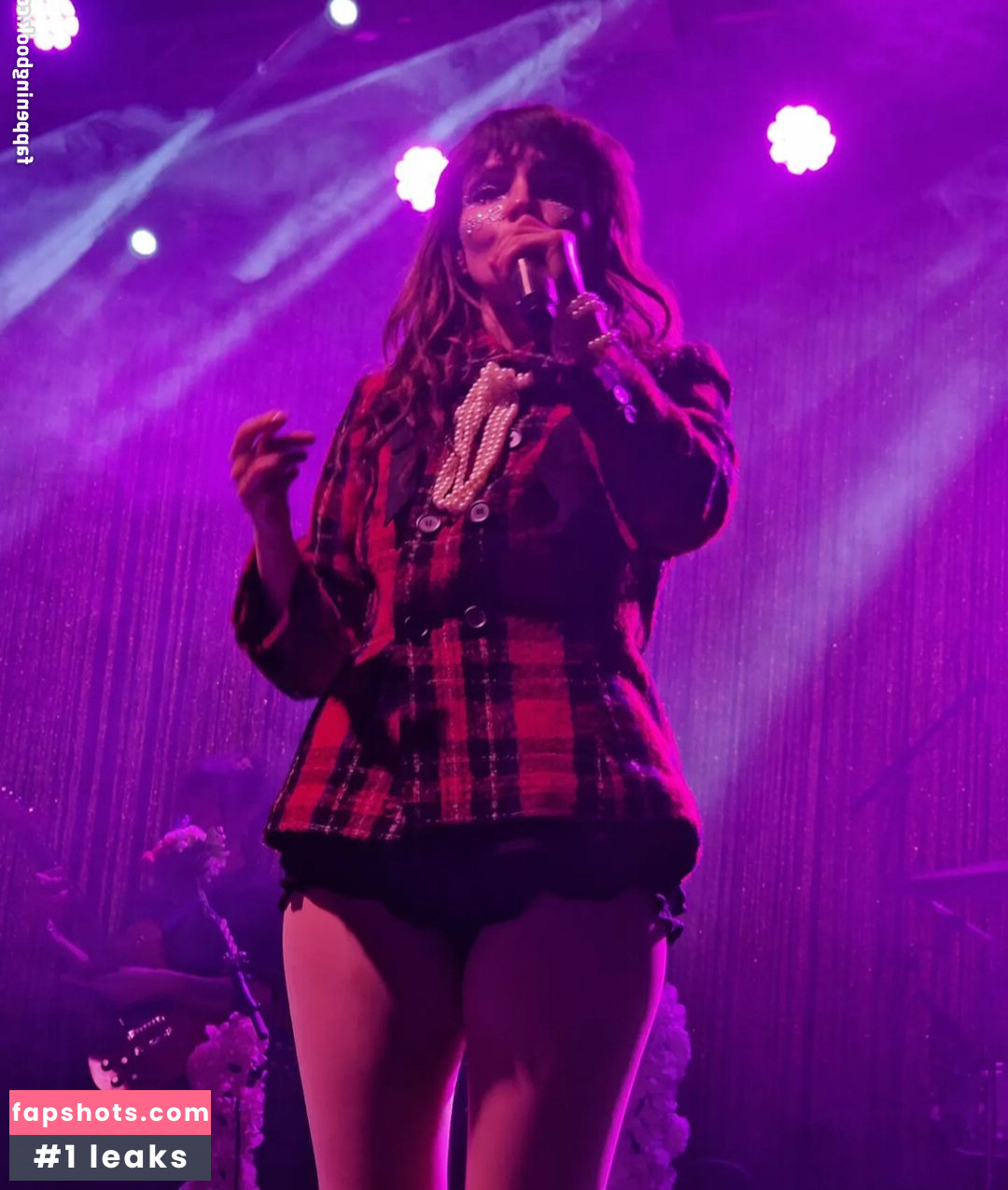Lauren Mayberry Nude Leaks OnlyFans Photos #173 - LeakJerk