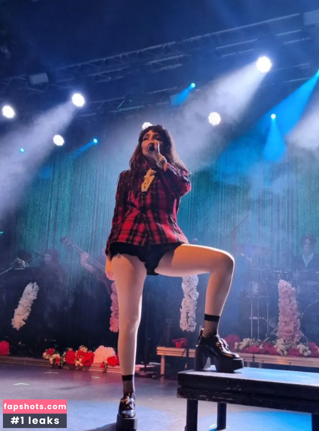 Lauren Mayberry Nude Leaks OnlyFans Photos #179 - LeakJerk