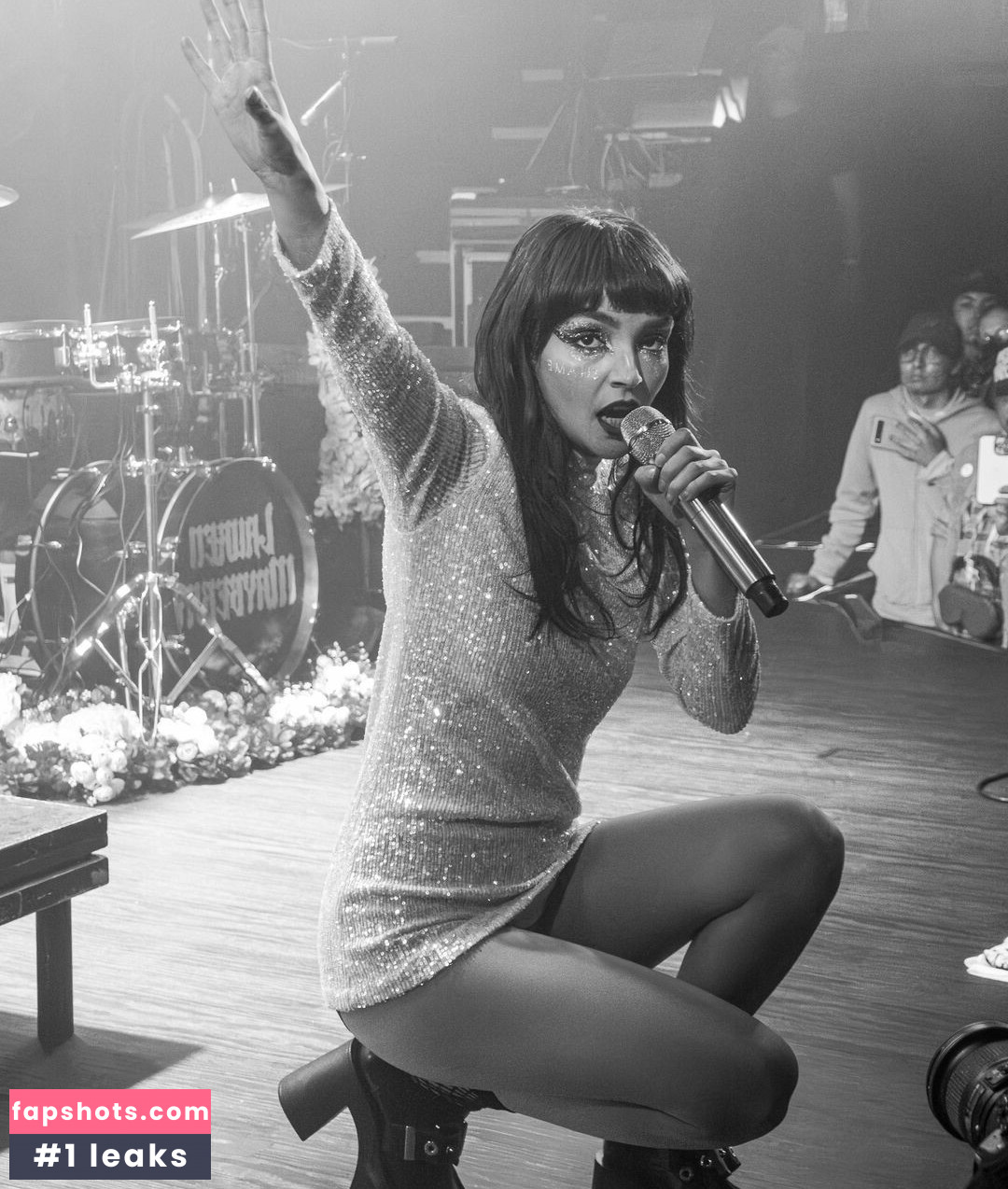 Lauren Mayberry Nude Leaks OnlyFans Photos #185 - LeakJerk