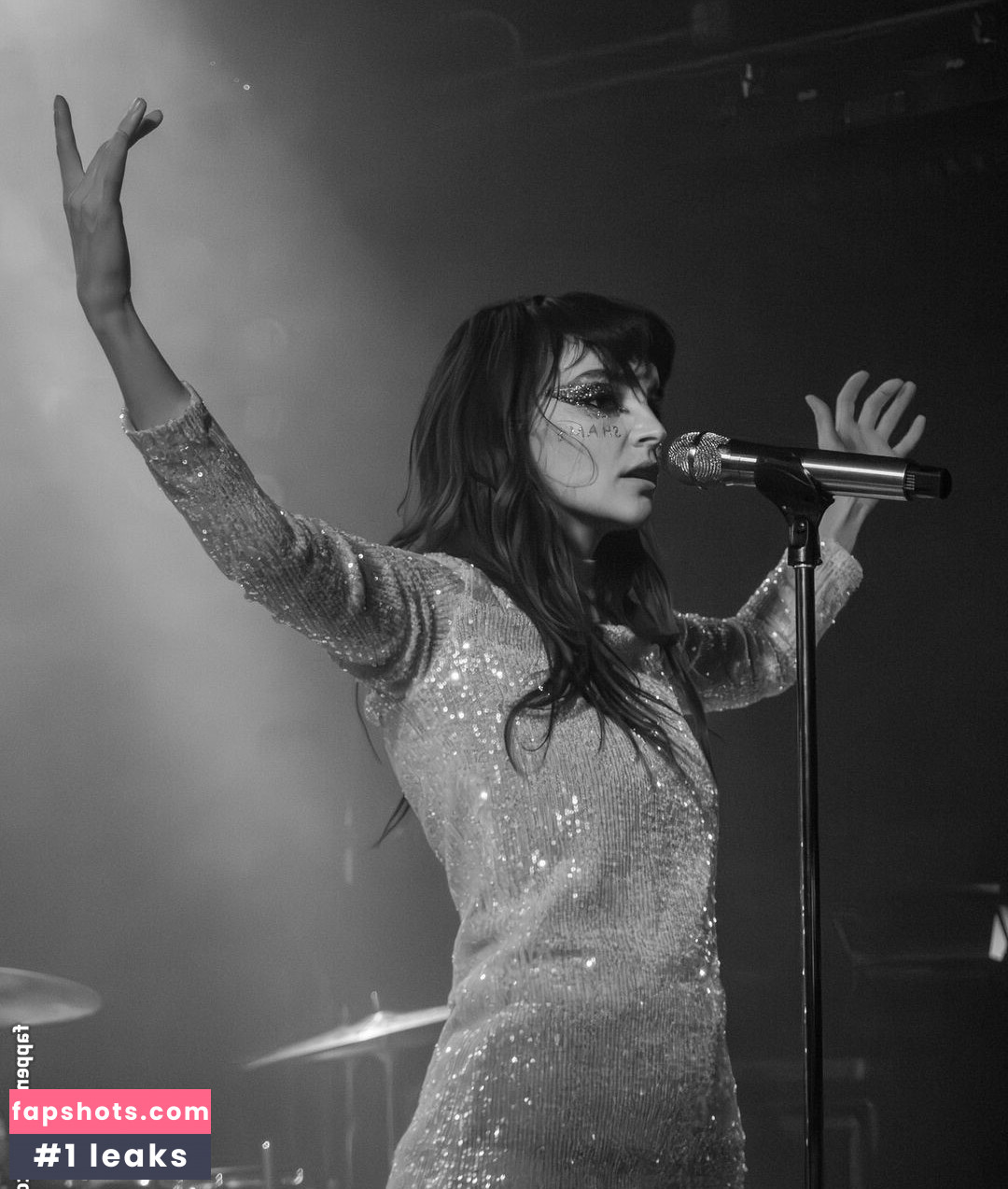 Lauren Mayberry Nude Leaks OnlyFans Photos #190 - LeakJerk