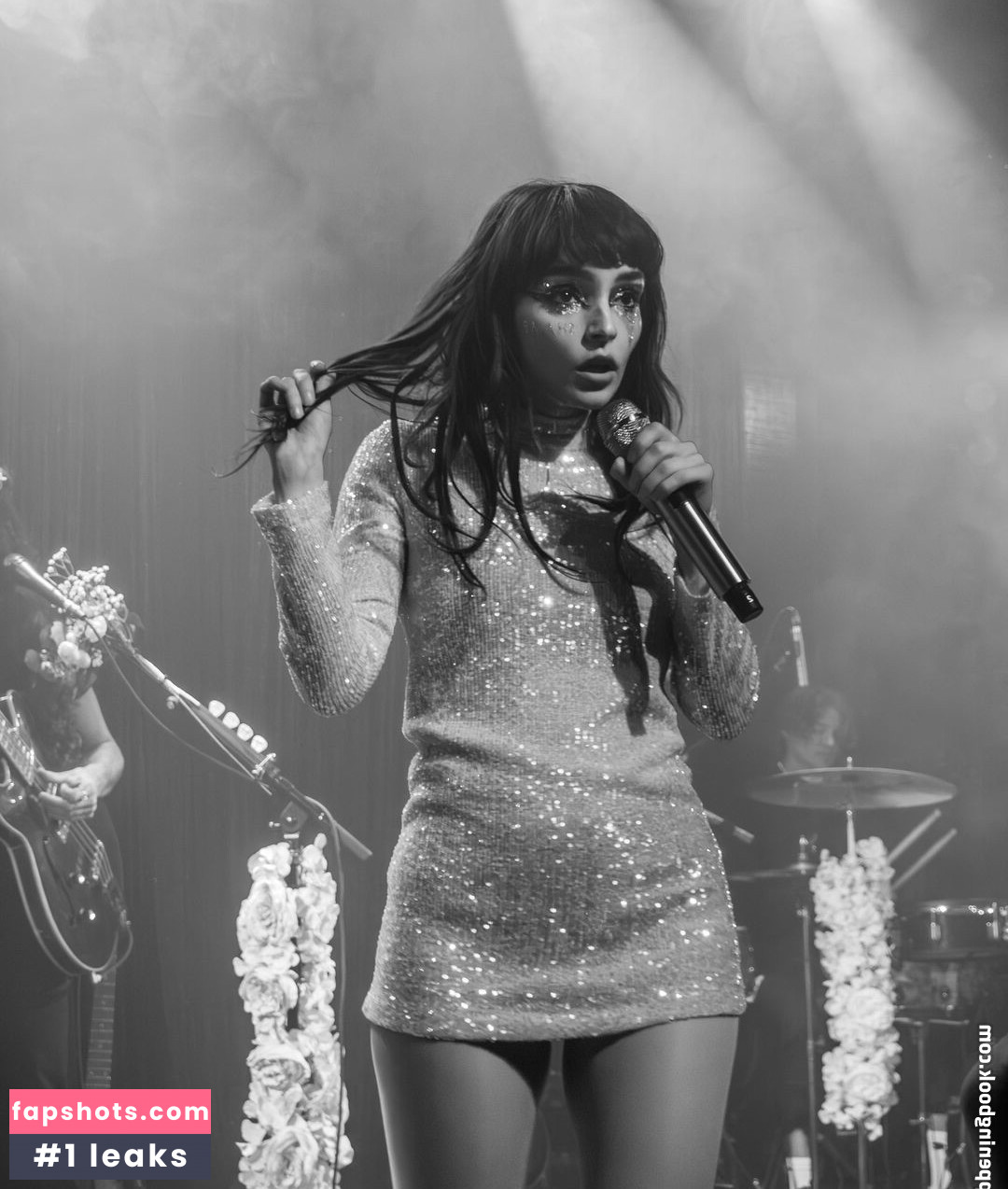 Lauren Mayberry Nude Leaks OnlyFans Photos #193 - LeakJerk