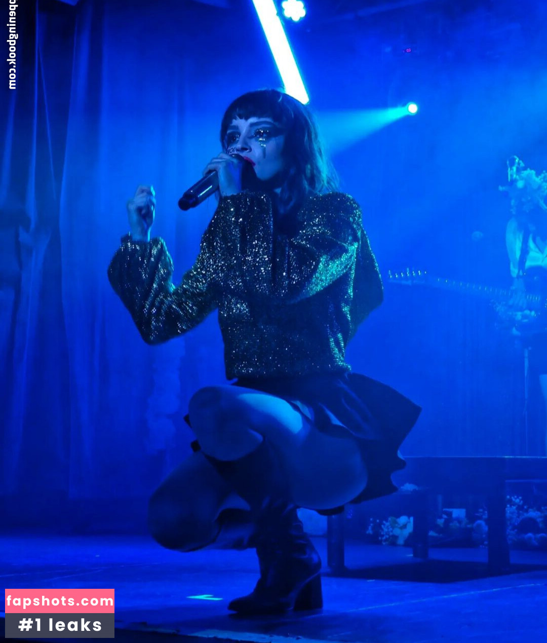 Lauren Mayberry Nude Leaks OnlyFans Photos #194 - LeakJerk