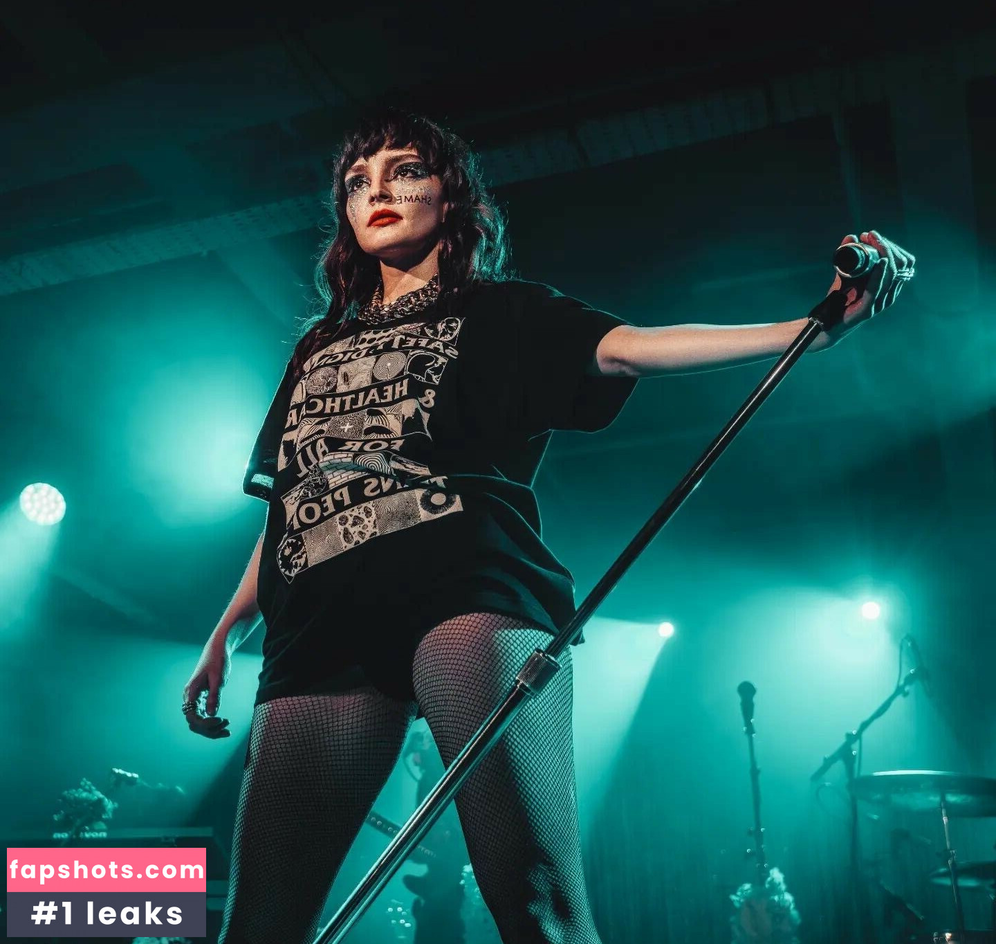 Lauren Mayberry Nude Leaks OnlyFans Photos #200 - LeakJerk